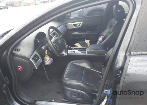 2015 Jaguar Xf 3.0 Portfolio/3.0 Sport z USA, uszkodzony, nr VIN SAJWA0F74F8U76324